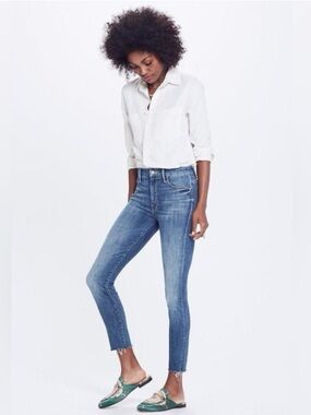 MOTHER High Waisted Looker Ankle Fray in Not Rough Enough Size 24